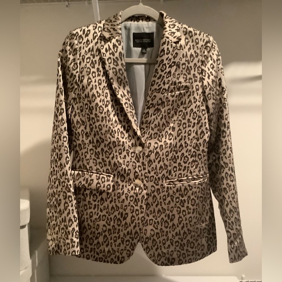 Banana Republic Jackets & Blazers - Banana Republic Long and Lean Leopard Blazer Size 2